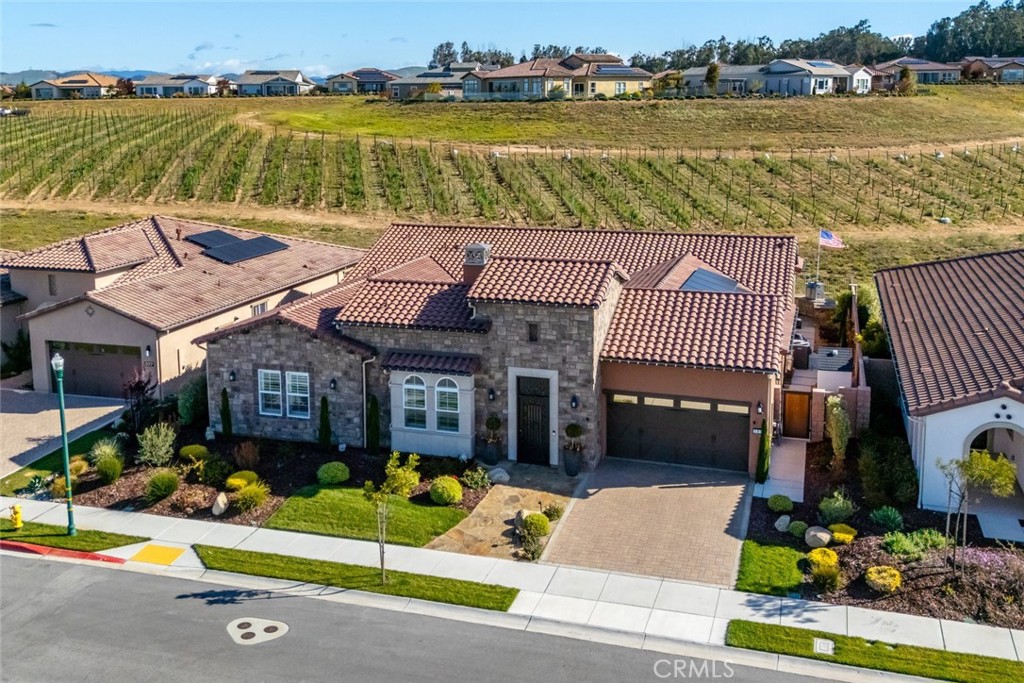 A property available for sale at 981 Trail View Place, Nipomo, CA 93444.
