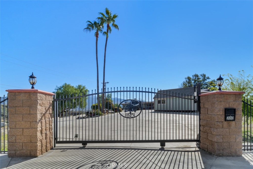 A property available for sale at 300 Anderson Drive, Hemet, CA 92544.