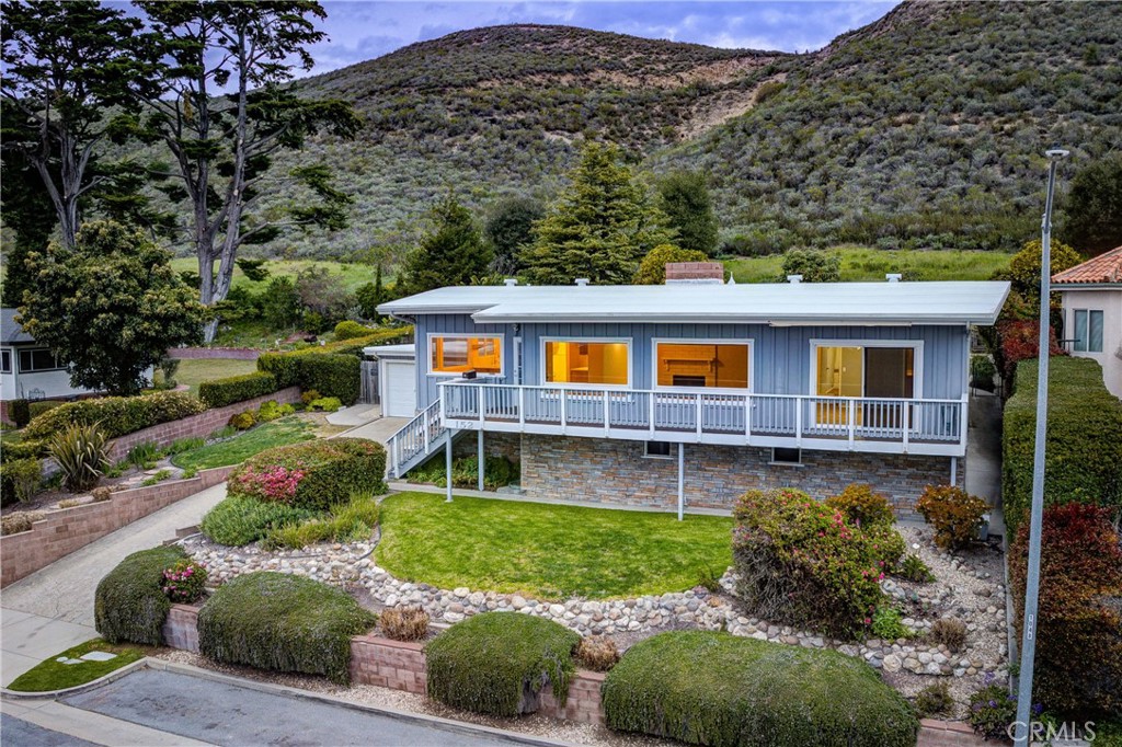 A property available for sale at 152 El Portal Drive, Pismo Beach, CA 93449.
