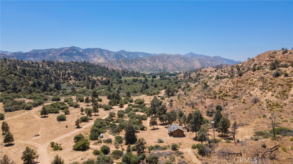 A property available for sale at 3151 Castle Creek Road, Maricopa, CA 93252.