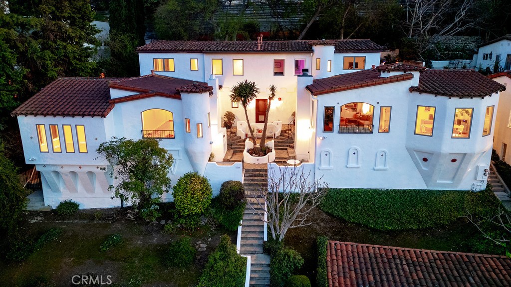 A property available for sale at 3700 Arbolada Road, Los Feliz, CA 90027.