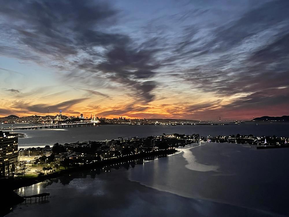 A property available for sale at 6363 Christie Avenue 2417, Emeryville, CA 94608.