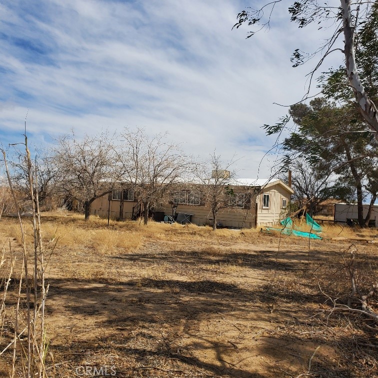 A property available for sale at 1010 N Oriole Street, Inyokern, CA 93527.