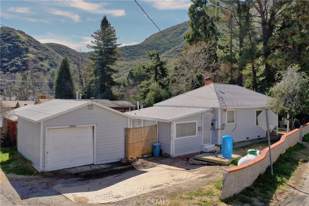 A property available for sale at 13919 Meadow Lane, Lytle Creek, CA 92358.
