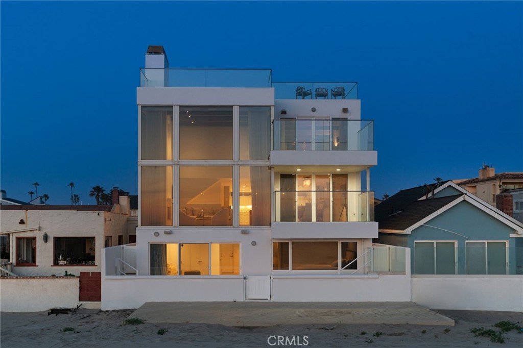 A property available for sale at 3557 Ocean Drive, Oxnard, CA 93035.
