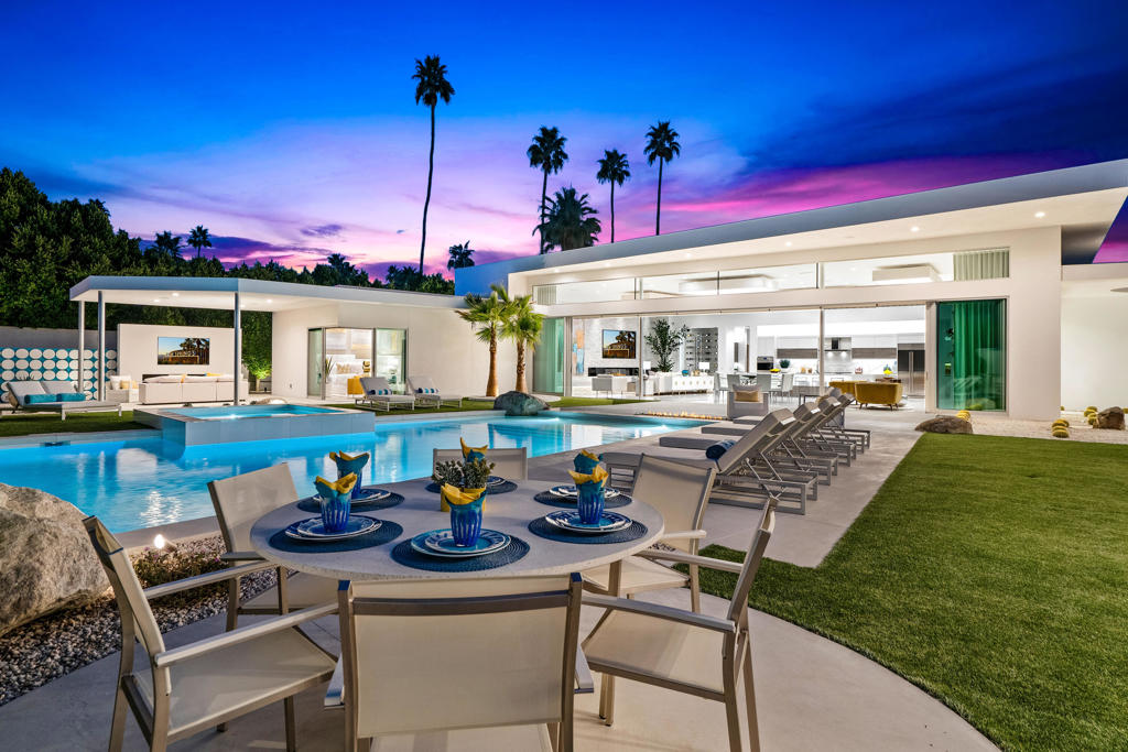 A property available for sale at 718 Las Palmas Estates Drive, Palm Springs, CA 92262.