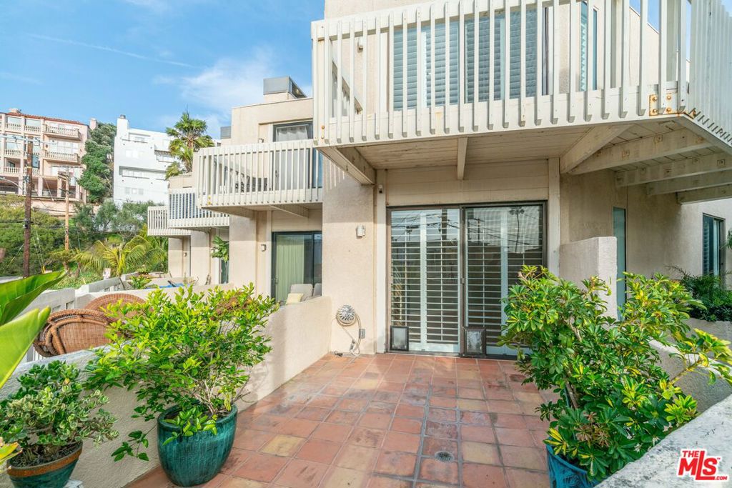 A property available for sale at 7301 Vista Del Mar A104, Playa Del Rey, CA 90293.