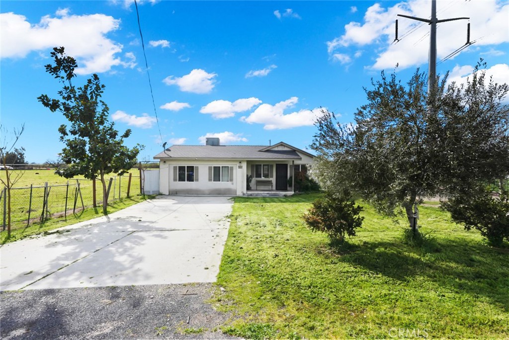 A property available for sale at 501 S Commons Road, Turlock, CA 95380.