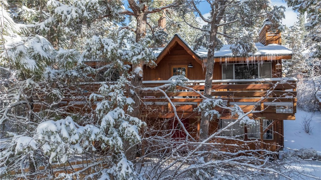 A property available for sale at 493 Catalina Road, Big Bear, CA 92315.