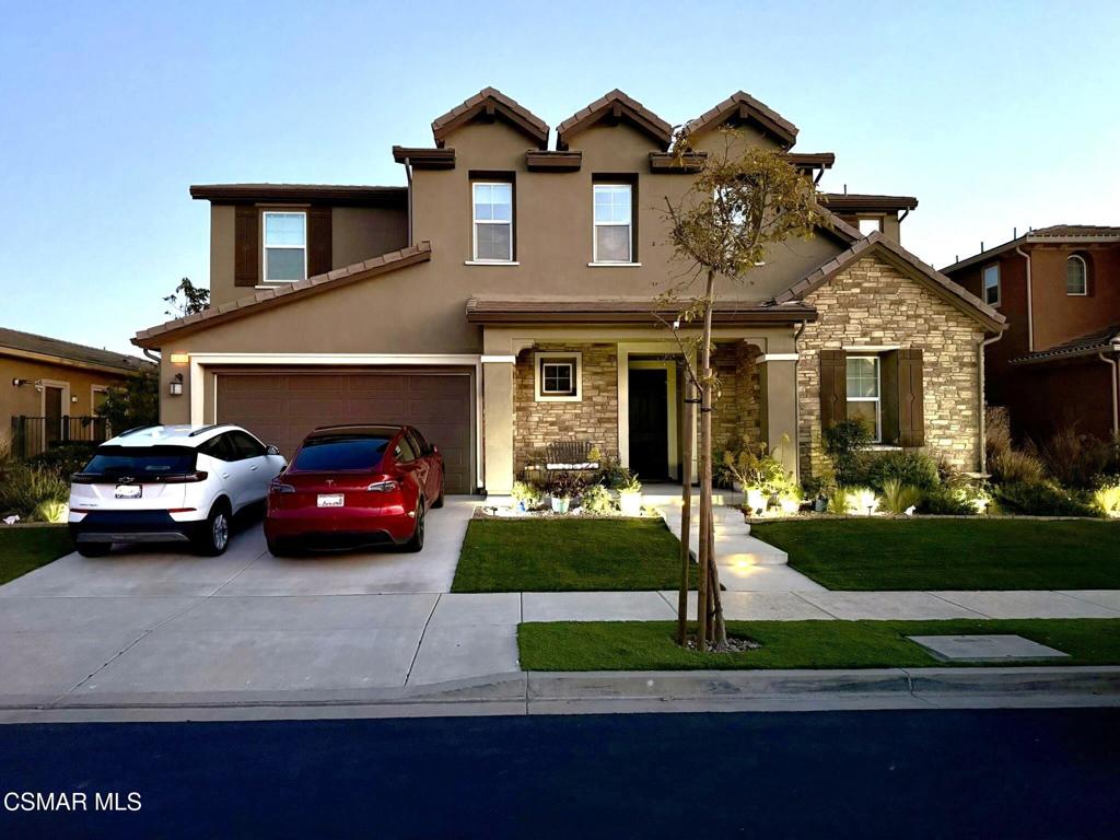 A property available for sale at 6836 Shadow Wood Drive, Moorpark, CA 93021.