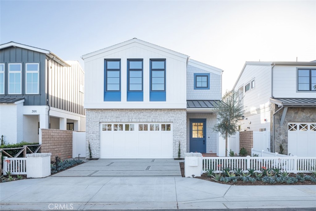 A property available for sale at 387 La Perle Place, Costa Mesa, CA 92627.