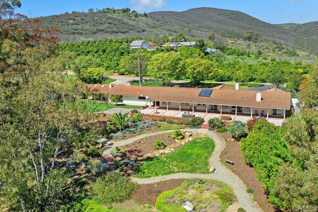 A property available for sale at 20858 Fortuna Del Sur, Escondido, CA 92029.