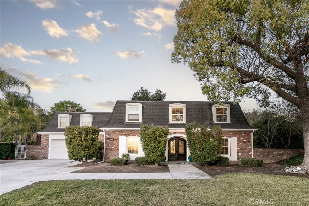 A property available for sale at 449 Fern Dell Place, Glendora, CA 91741.