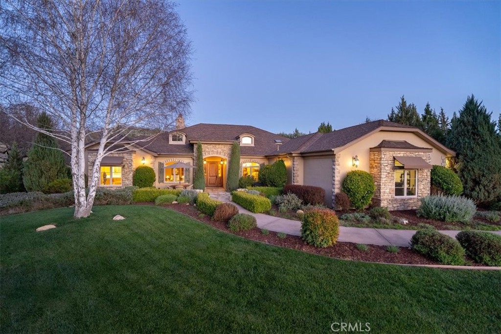 A property available for sale at 1065 Burnt Rock Way, Templeton, CA 93465.