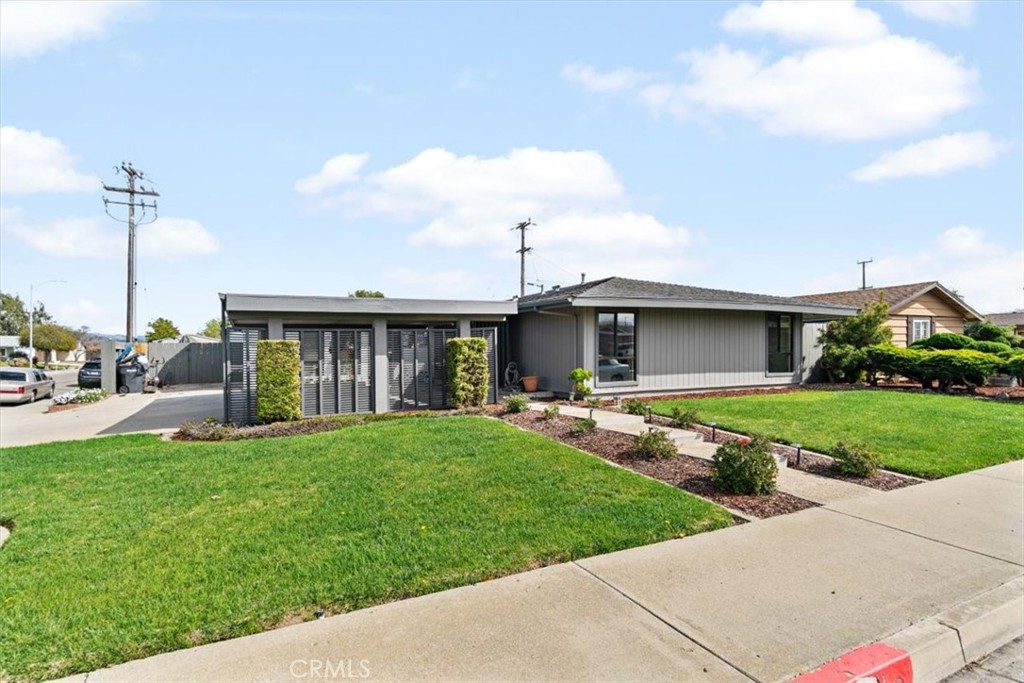 A property available for sale at 916 E Bush Avenue, Lompoc, CA 93436.