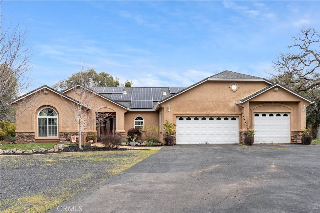 A property available for sale at 30 Hidden Mine Road, Oroville, CA 95965.