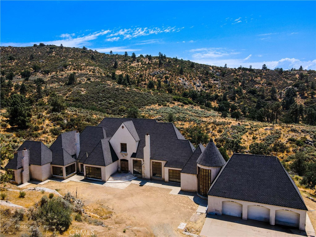 A property available for sale at 30791 Fox Ridge Court, Tehachapi, CA 93561.