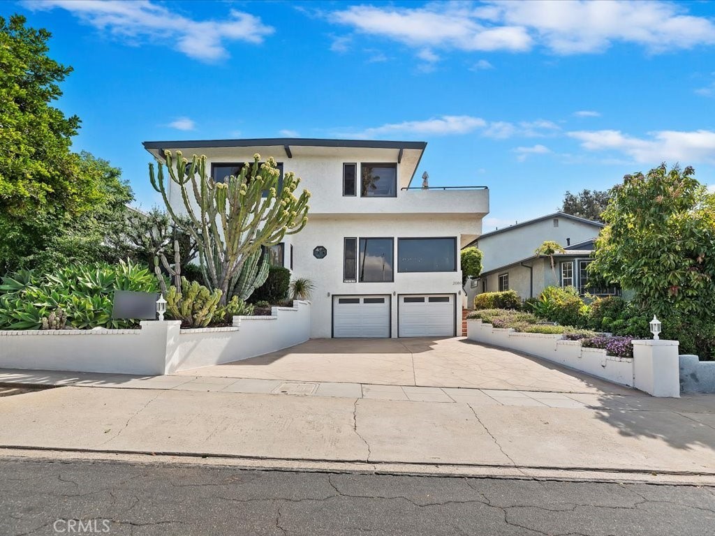 A property available for sale at 2080 Saint Louis Avenue, Signal Hill, CA 90755.