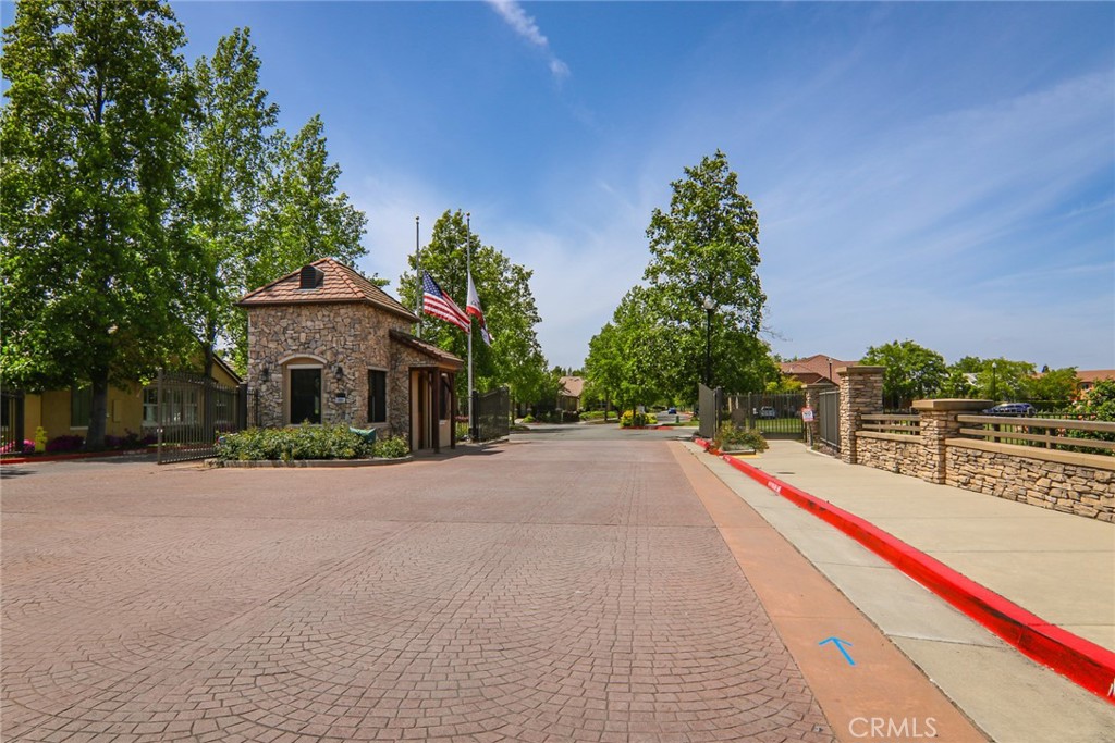 A property available for sale at 1336 Marseille Lane, Roseville, CA 95747.