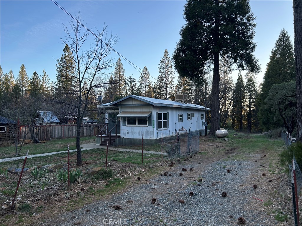 A property available for sale at 17035 Manzanita Street, Stirling City, CA 95978.