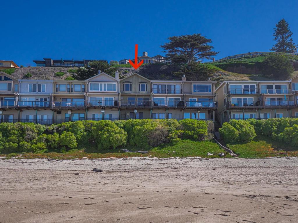 A property available for sale at 372 Oceanview Drive, La Selva Beach, CA 95076.