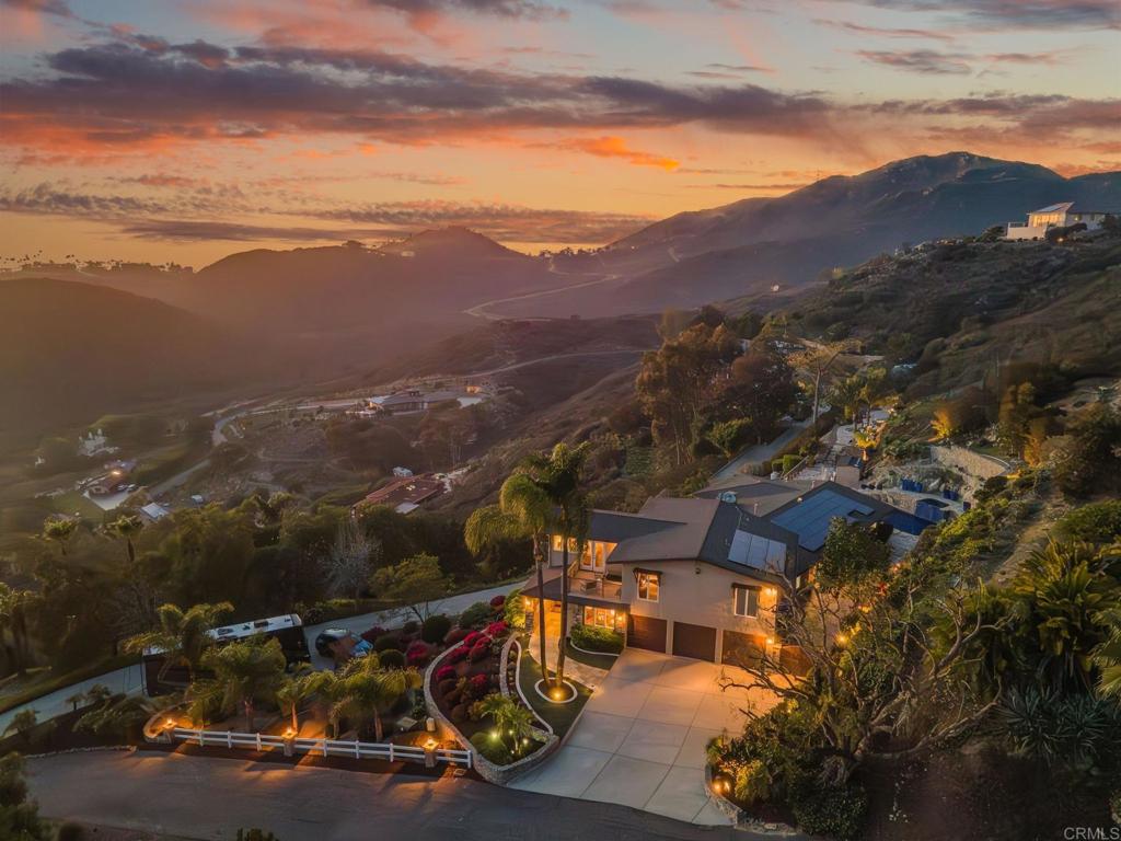 A property available for sale at 3698 Camino De Las Lomas, Vista, CA 92084.