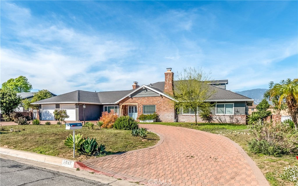 A property available for sale at 5847 Sycamore Avenue, Rialto, CA 92377.