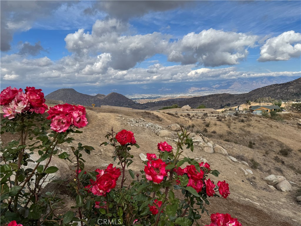 A property available for sale at 9289 Box Springs Mountain Road, Moreno Valley, CA 92557.