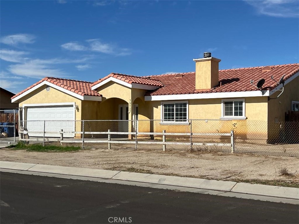 A property available for sale at 39727 171st Street E, Lake Los Angeles, CA 93591.