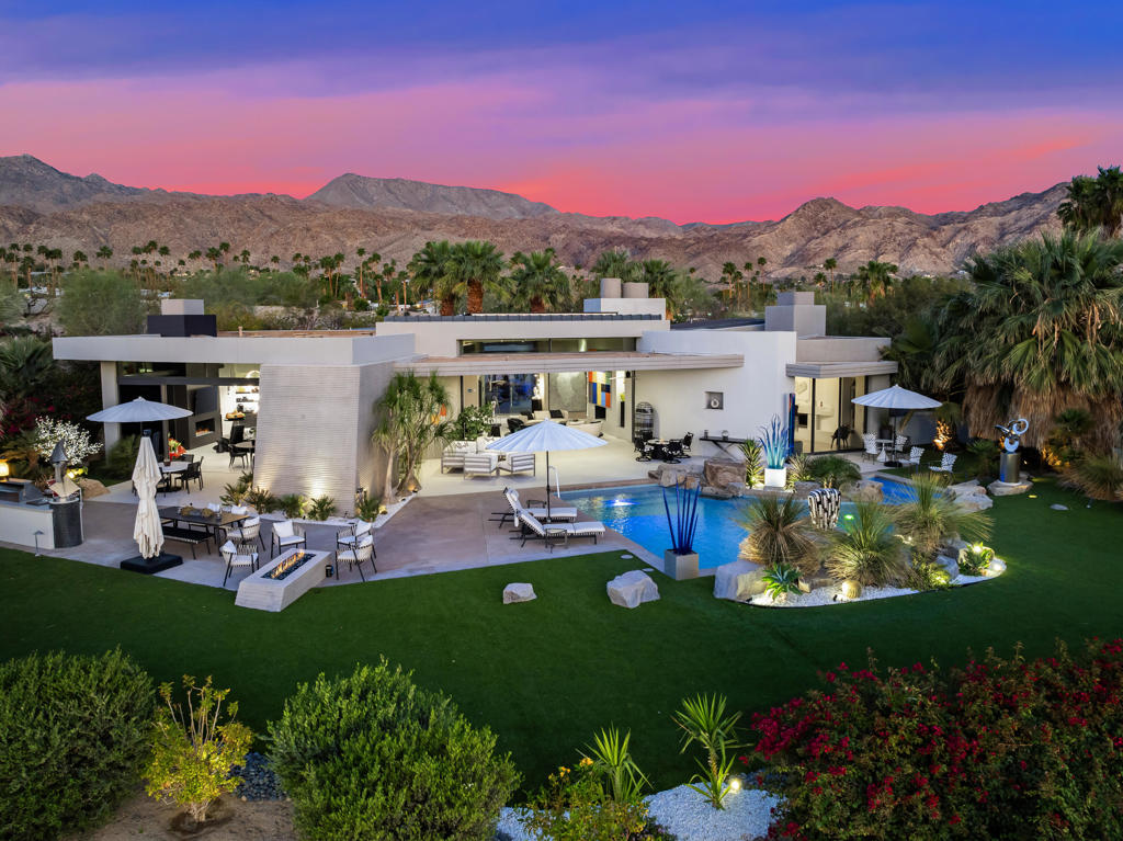 A property available for sale at 960 Andreas Canyon, Palm Desert, CA 92260.