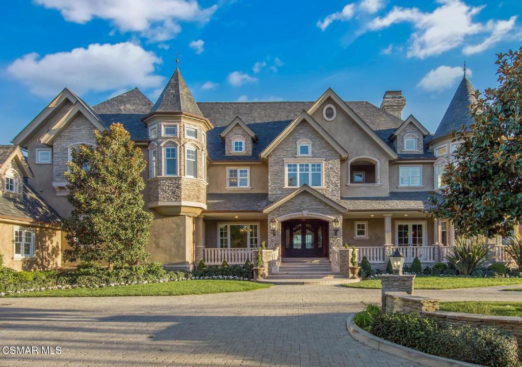 A property available for sale at 2200 White Stallion Road, Westlake Village, CA 91361.