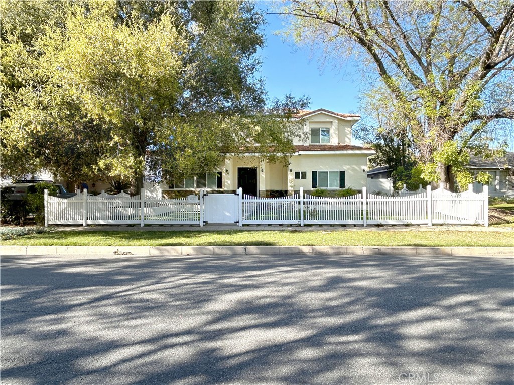 A property available for sale at 139 E Puente Street, Covina, CA 91723.