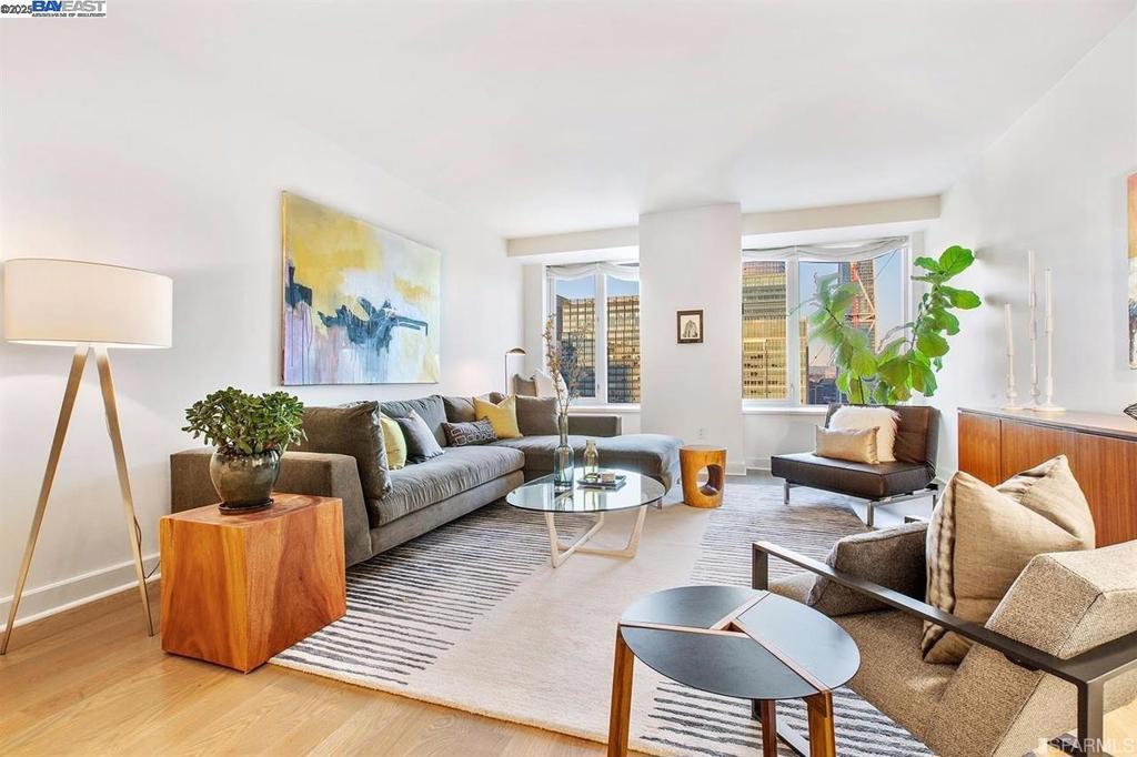 A property available for sale at 188 Minna St 24F, San Francisco, CA 94105.