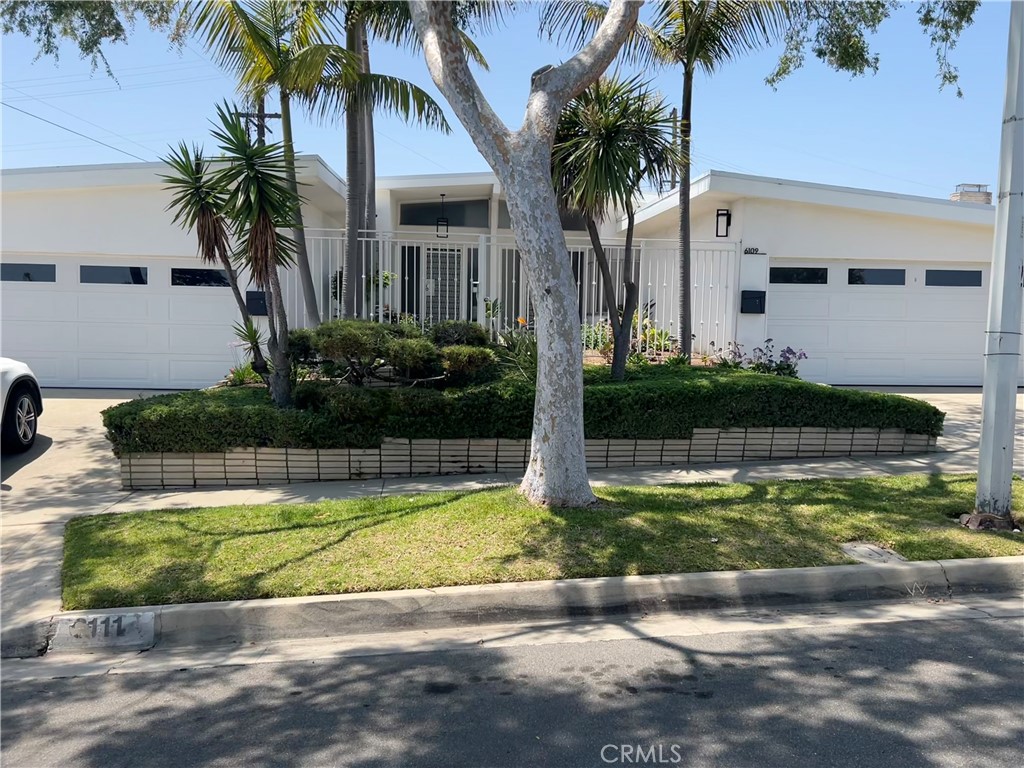 A property available for rent at 6111 S La Cienega Boulevard, Ladera Heights, CA 90056.