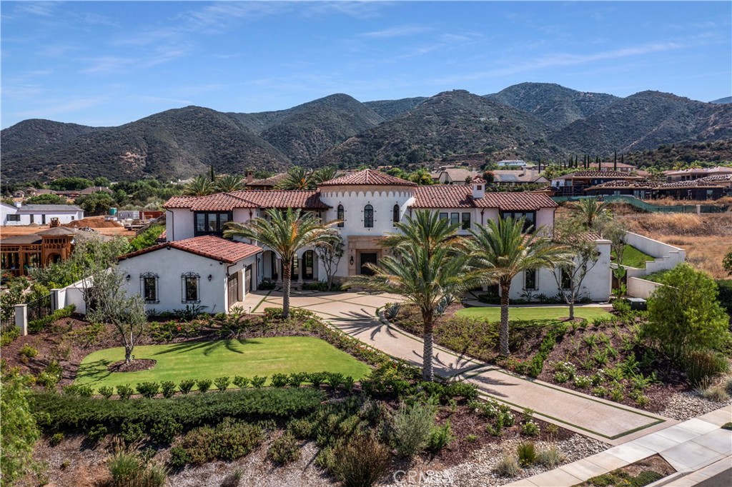 A property available for sale at 1268 Via Venezia Circle, Corona, CA 92881.