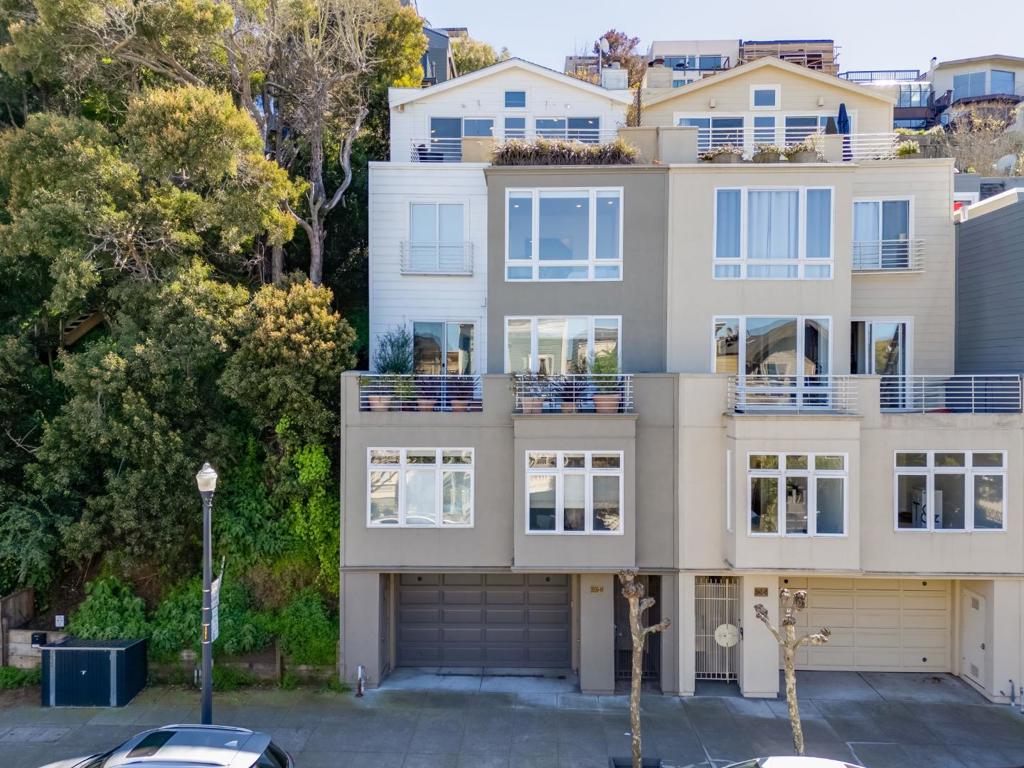 A property available for sale at 3941 19th Street, San Francisco, CA 94114.