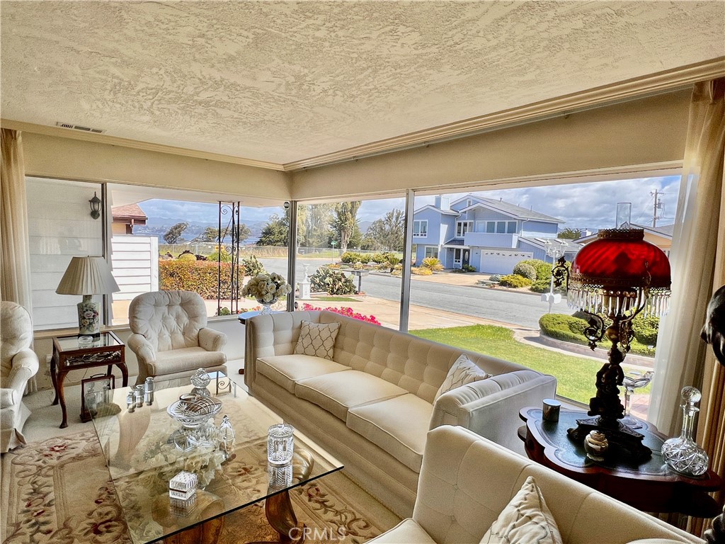 A property available for sale at 2117 Glenn Street, Los Osos, CA 93402.
