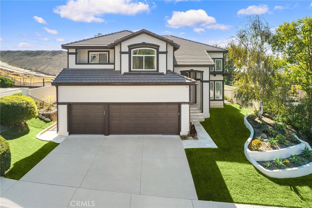A property available for sale at 28662 Malabar Road, Trabuco Canyon, CA 92679.