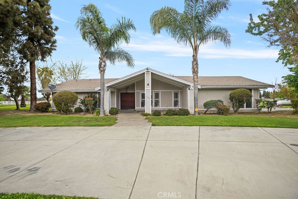 A property available for sale at 1184 Farmland Avenue, Merced, CA 95340.