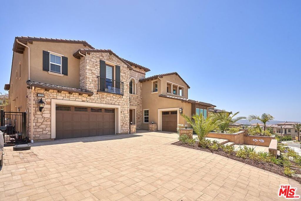 A property available for sale at 4154 Princeton Place, Yorba Linda, CA 92886.