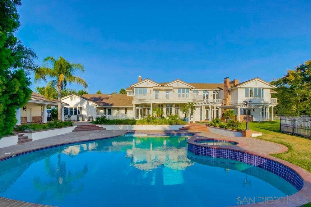 A property available for sale at 13742 Paseo Valle Alto, Poway, CA 92064.