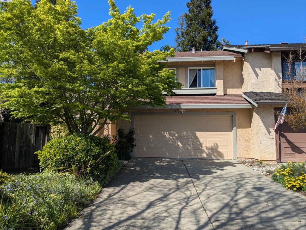 A property available for sale at 2277 Stillcreek Ct, Martinez, CA 94553.