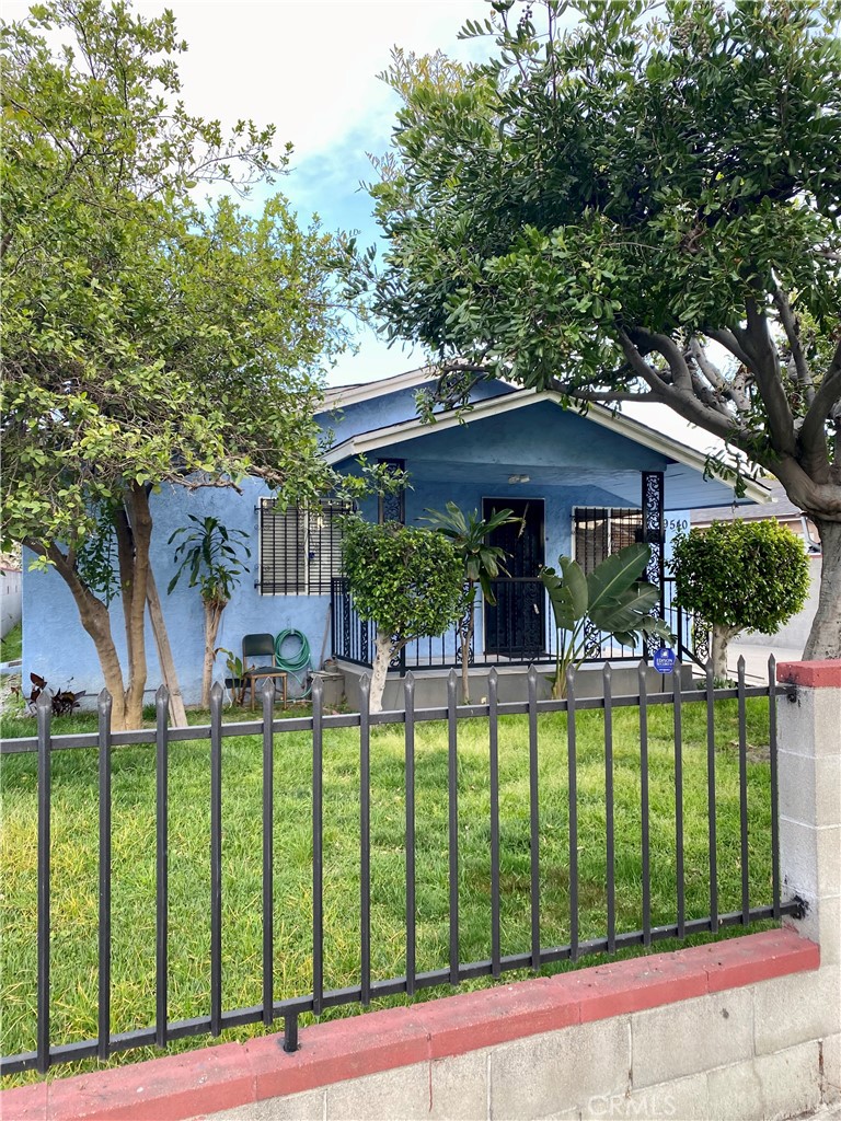 A property available for sale at 9540 San Miguel Avenue, South Gate, CA 90280.