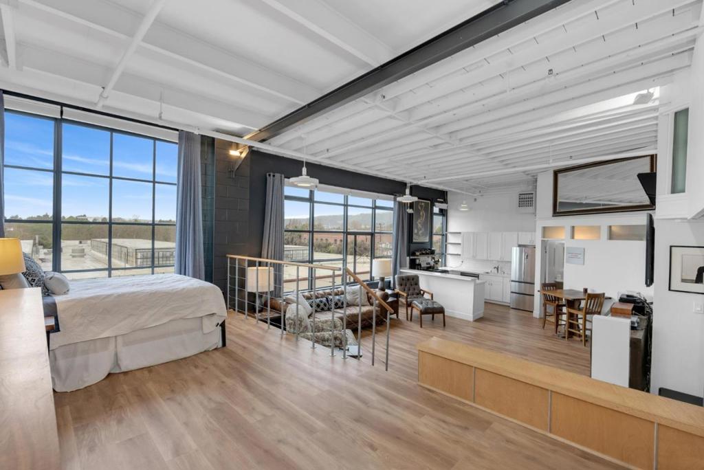 A property available for sale at 4053 Harlan Street 311, Emeryville, CA 94608.