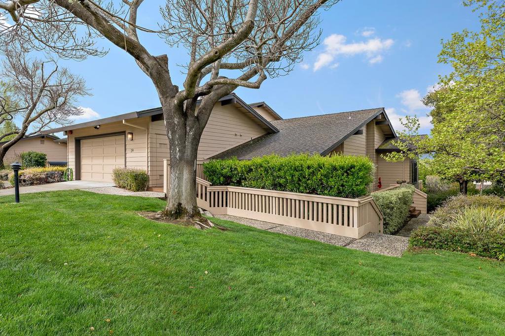 A property available for sale at 19 Susan Gale Court, Menlo Park, CA 94025.