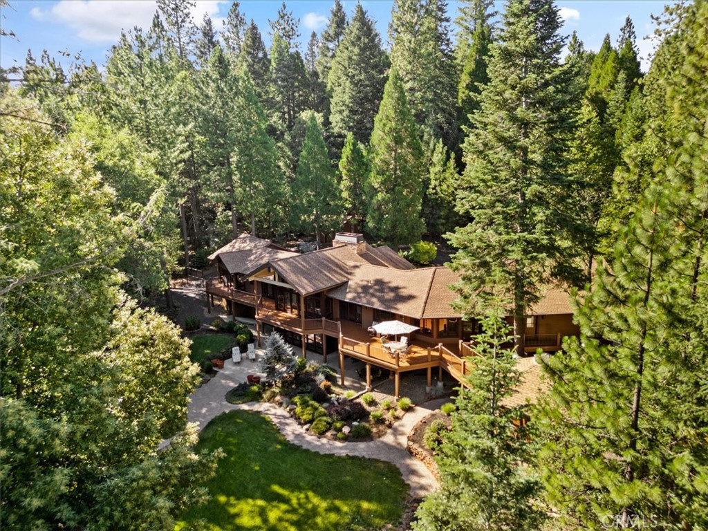 A property available for sale at 6711 Lakefront Drive, Magalia, CA 95954.