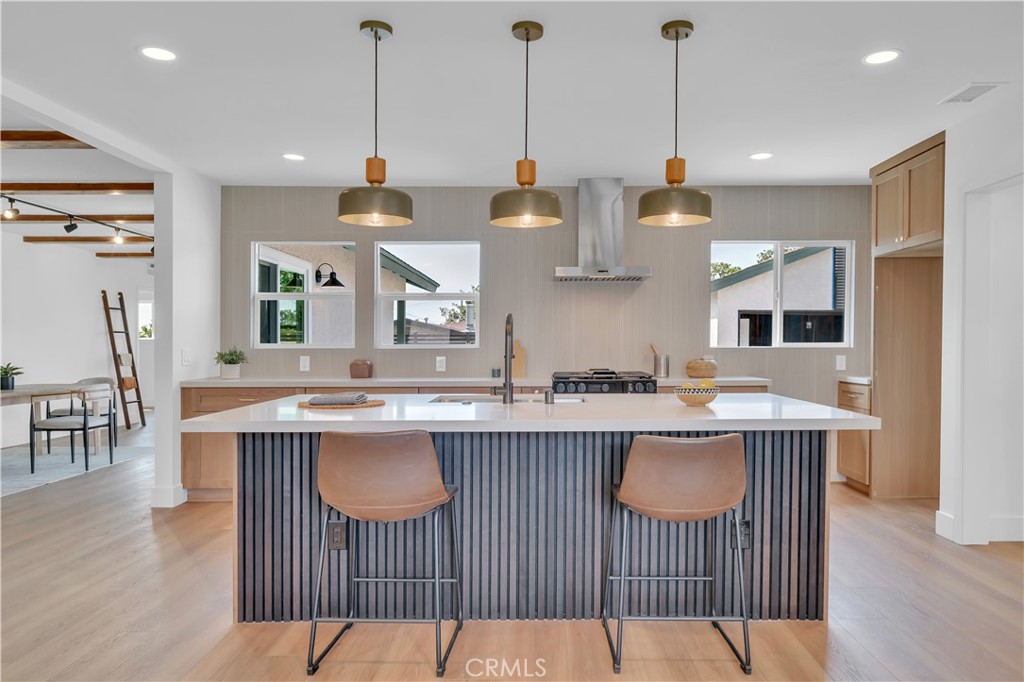 A property available for sale at 10525 S 5th Avenue, Inglewood, CA 90303.