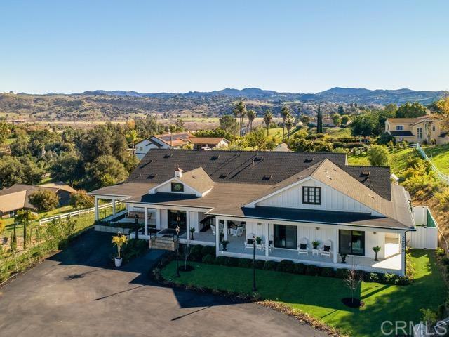A property available for sale at 2255 Via Dulcea, Fallbrook, CA 92028.