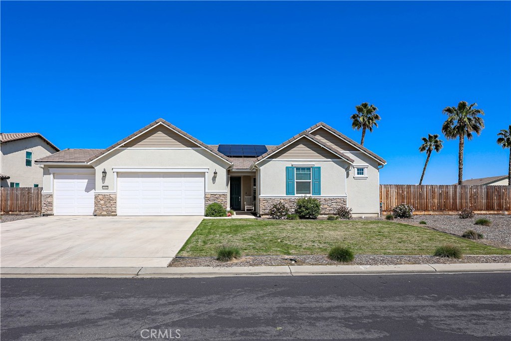 A property available for sale at 13525 Royal Oaks Court, Chowchilla, CA 93610.