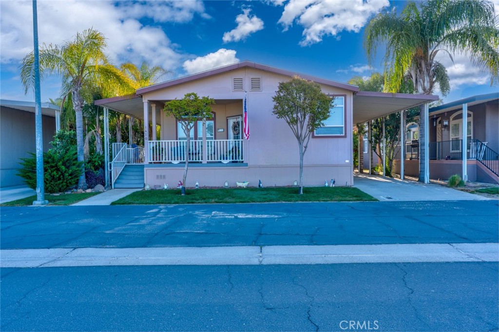 A property available for sale at 1470 Queen Way 17, Livingston, CA 95334.